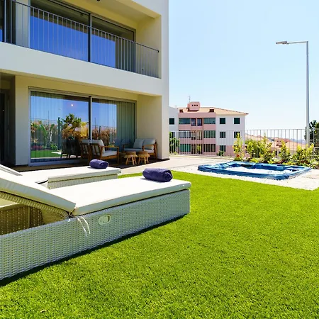 Апартаменты Star Lit Jacuzzi *