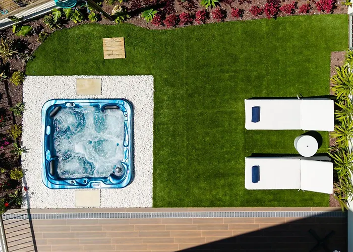 Star Lit Jacuzzi 카메라데로보스